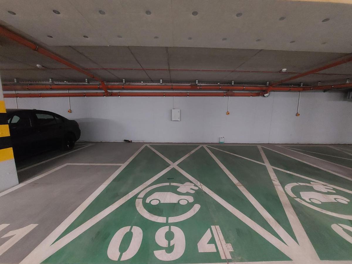Komfort Z Balkonem I Parkingiem W Centrum Wroclawia Экстерьер фото